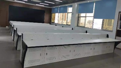 高速公路指揮控制臺怎樣設(shè)計(jì)才能提升效率與安全