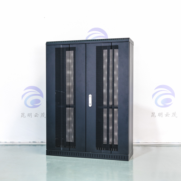 大型設備機柜
